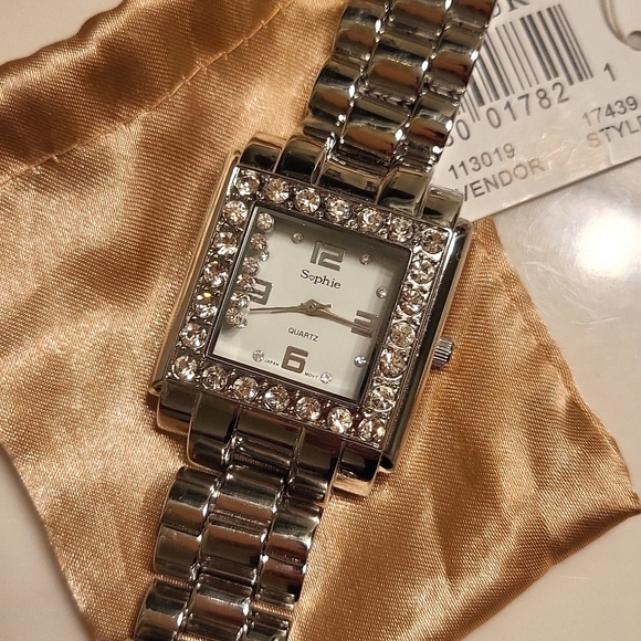 Watch - Picture 5 of 5